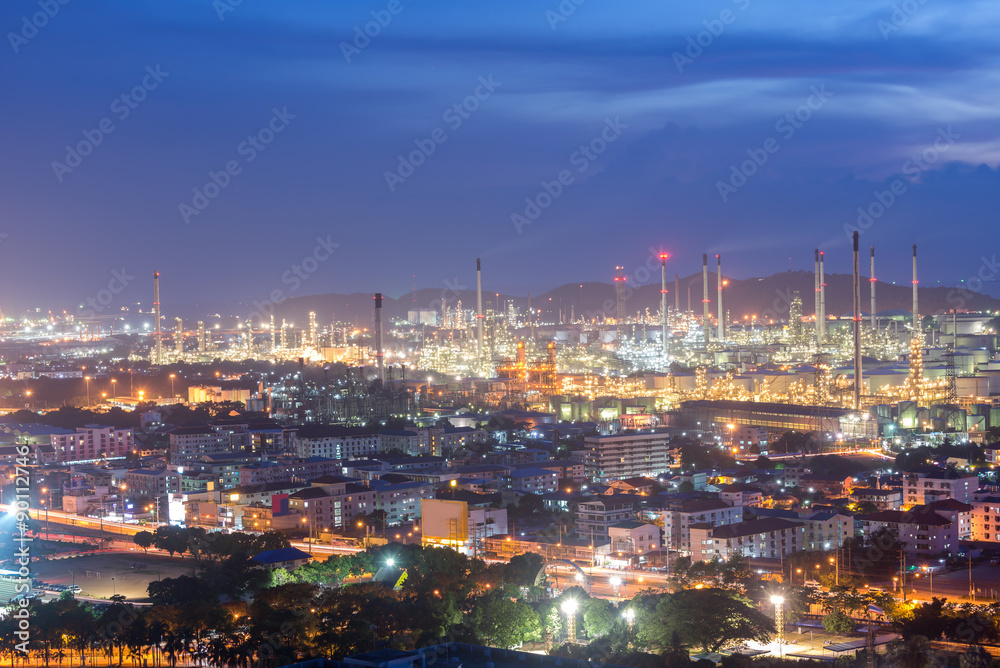 Oil refinery, petrochemical at twiligh - obrazy, fototapety, plakaty 