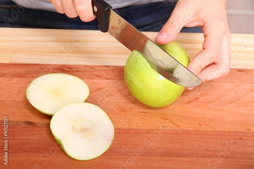 Cutting a Apple 