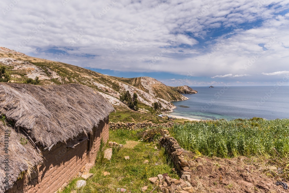 Naklejka premium hiking on isla de sol on lake titicaca