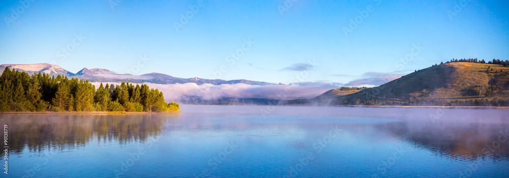 Fototapeta premium Morning Mist on the Lake