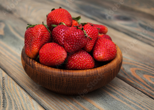 Bowl with strawberries