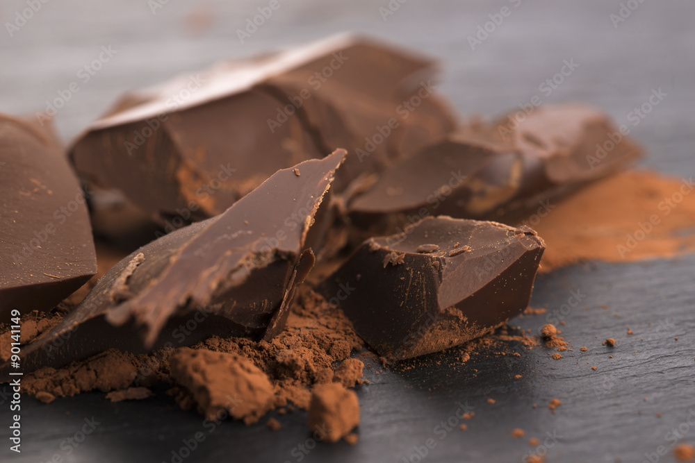 Fototapeta premium Chopped chocolate with cacao