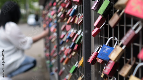 Wallpaper Mural Love Padlocks Torontodigital.ca