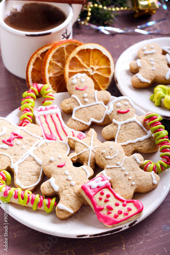 Gingerbread people biscuit