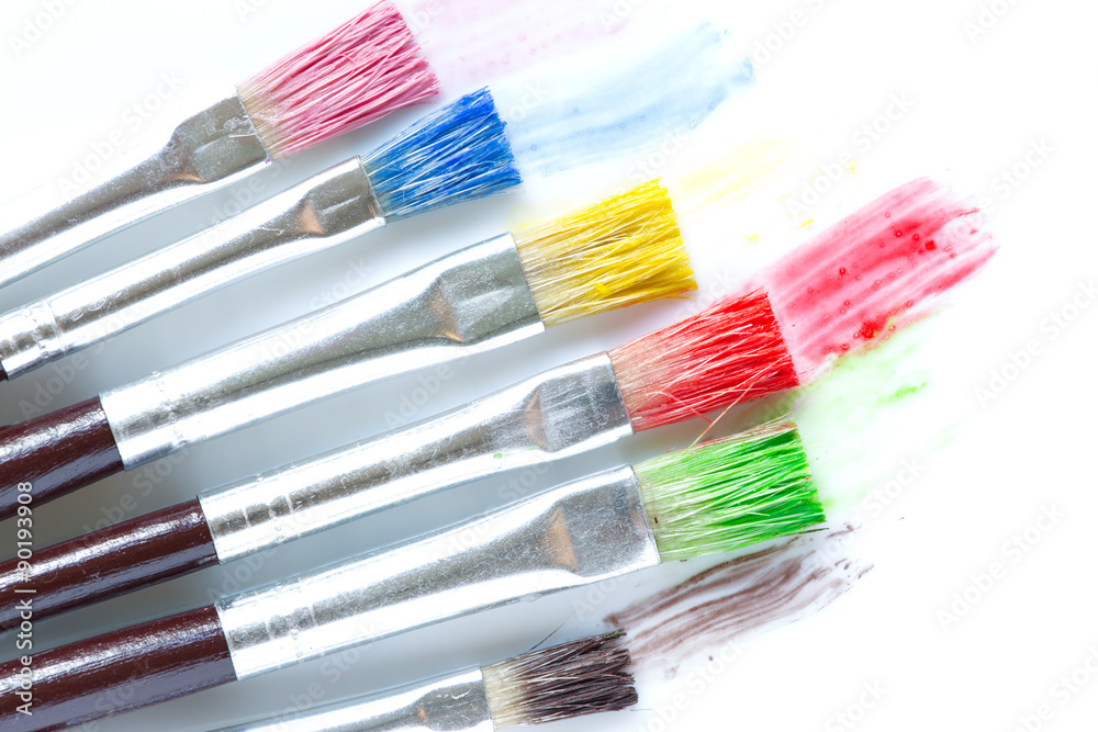 Obraz premium Painting brushes colored by different colors.