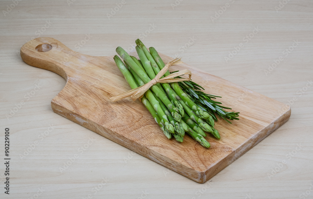 Raw asparagus