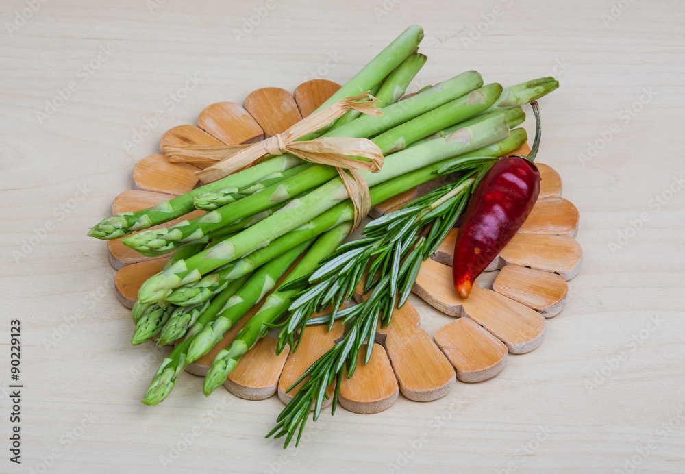 Raw asparagus