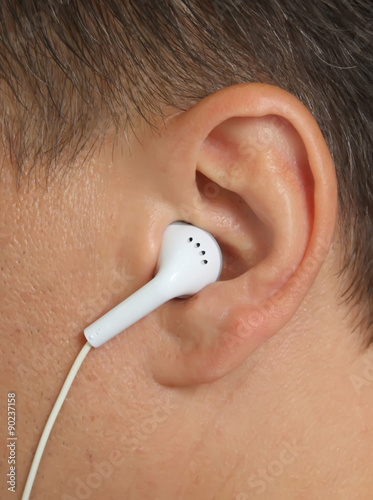 headset in ear 