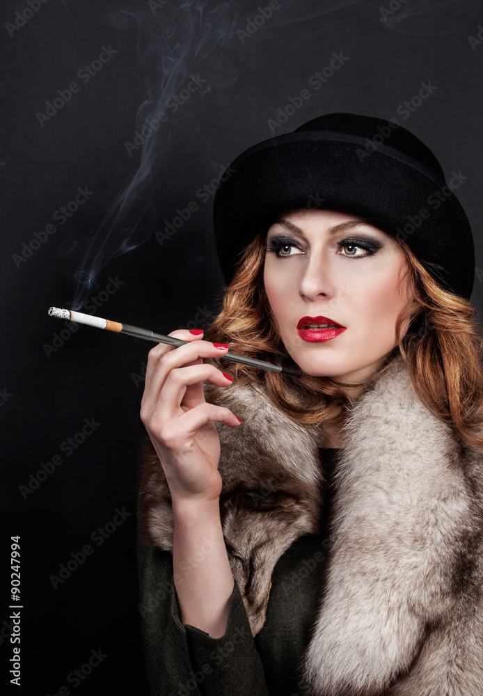 Obraz premium Retro Woman Portrait. Smoking Lady