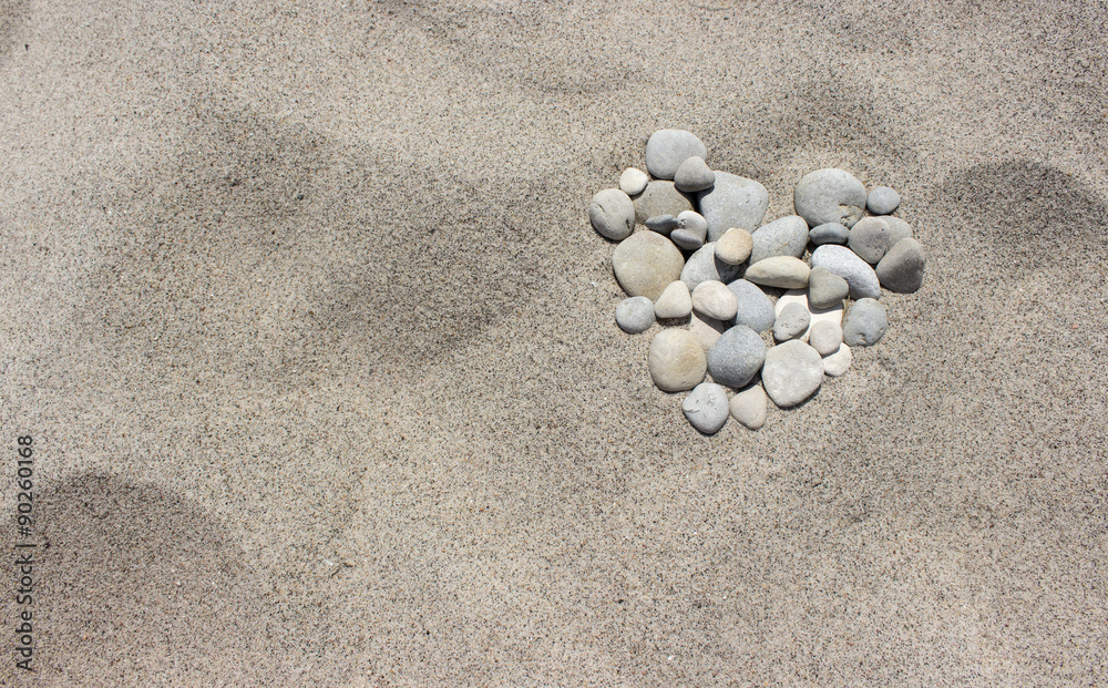 Heart / Heart of pebbles in the sand Heart / Heart of pebbles in the sand