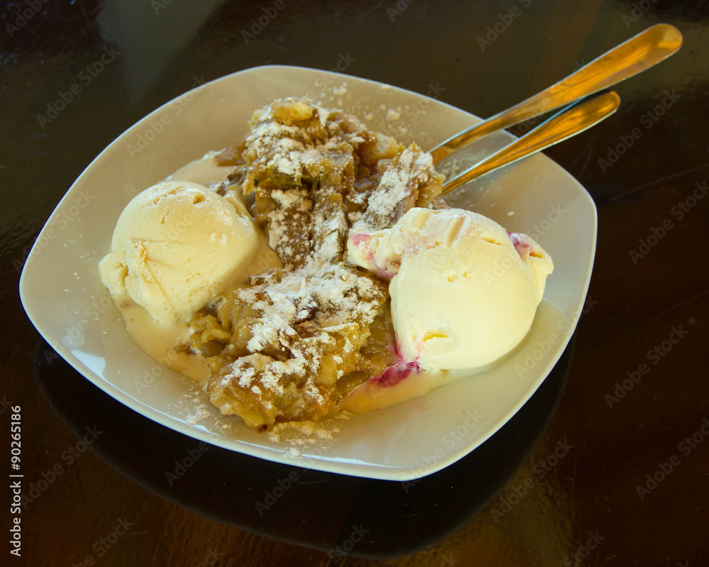 Apfelstrudel (apple pie) with ice cream