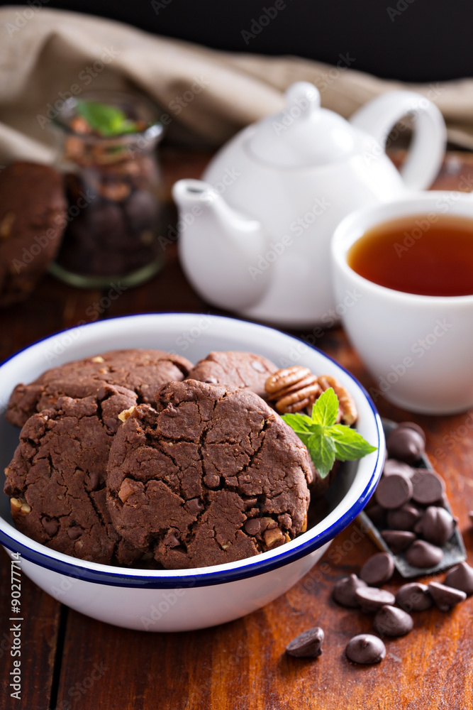 Vegan chocolate pecan cookies