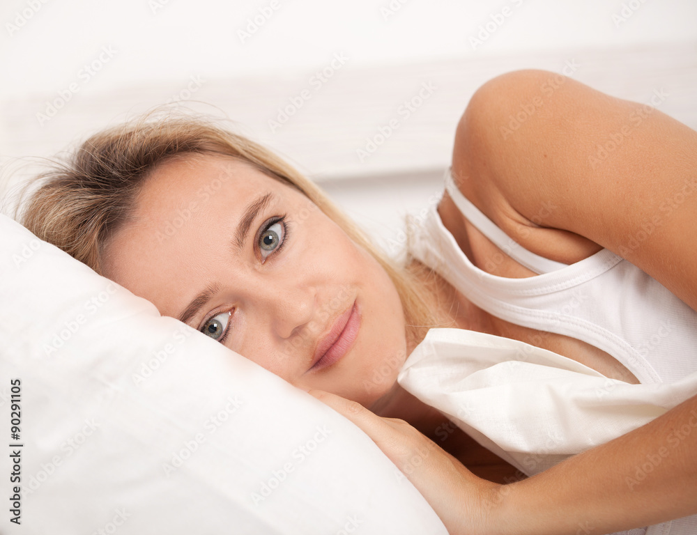 white sheets girl sleeping white sheets girl sleeping