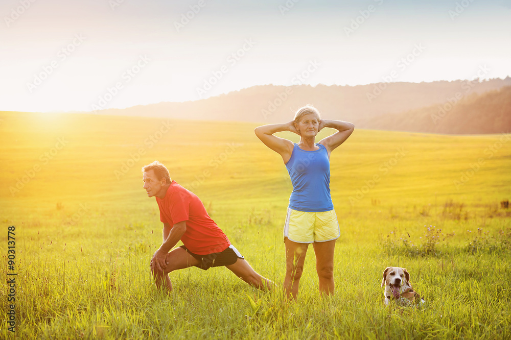 Fototapeta premium Senior couple running