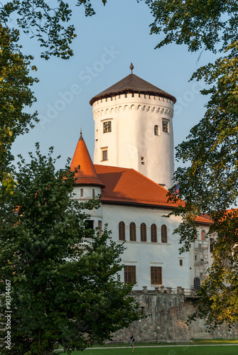 Budatínsky zamok - Schloss mit Turm - Budatin, Zilina, Slowakei photo