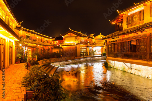 night scene of Lijiang old town