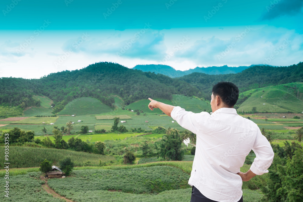 Man looking at mountain
Man looking at mountain