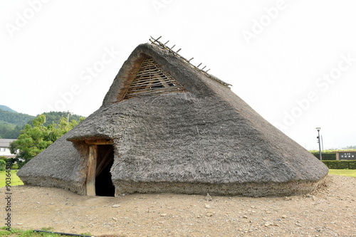 平出遺跡の竪穴式住居 photo