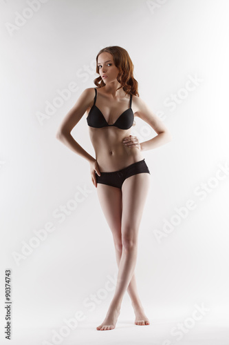 Image of nice young brunette posing in underwear