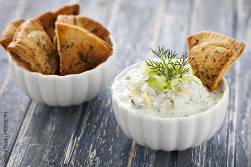 Foto Tzatziki und Pita Chips