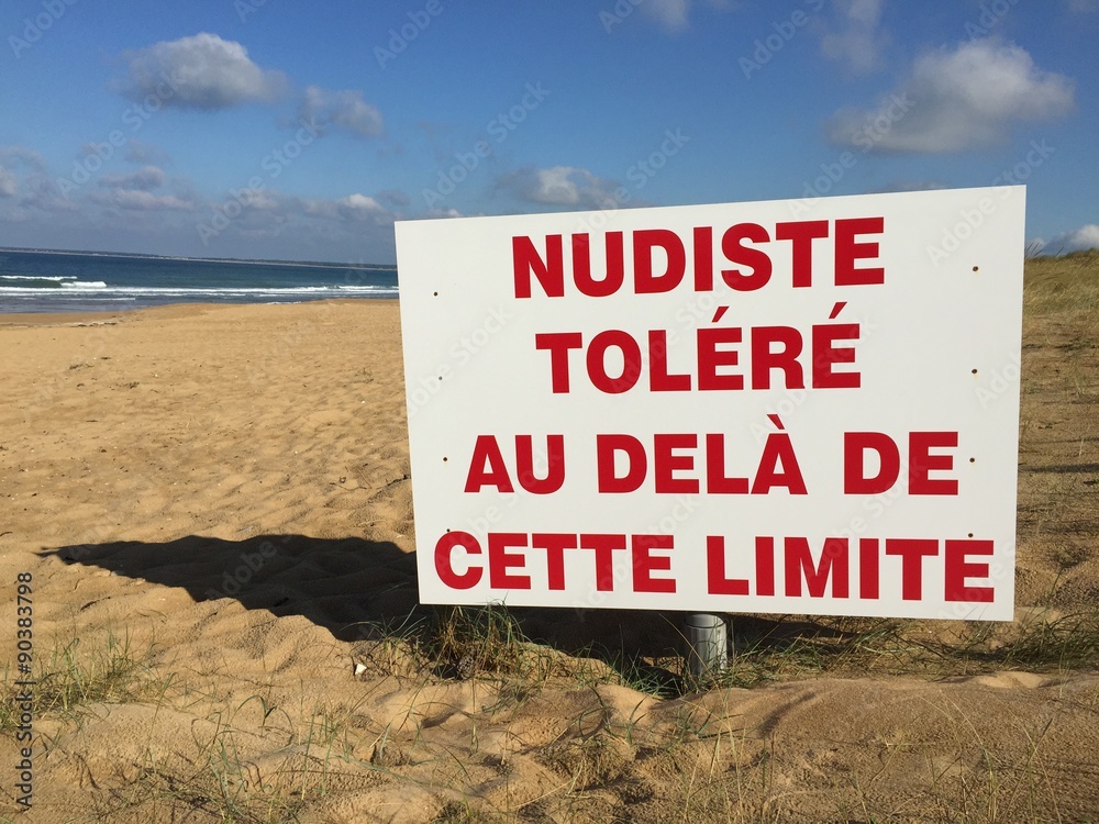 Panneau de plage pour nudistes