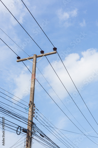 Obraz na płótnie Electricity post in blue sky w salonie