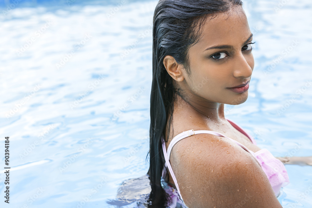 Sexy Indian Asian Woman Girl In Swimming Pool Stock Foto Adobe Stock