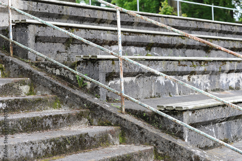 Photos Tribüne (marode)