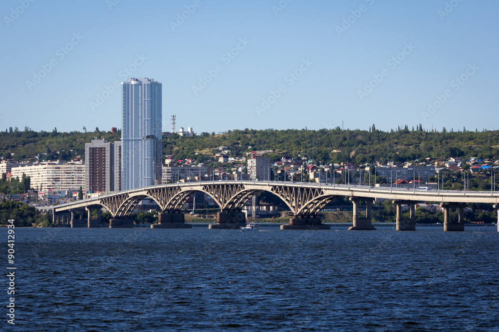Naklejka premium The Volga River, the bridge Saratov Engels