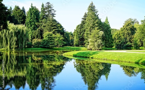 Fototapeta Naklejka Na Ścianę i Meble -  In der Karlsaue in Kassel, Deutschland