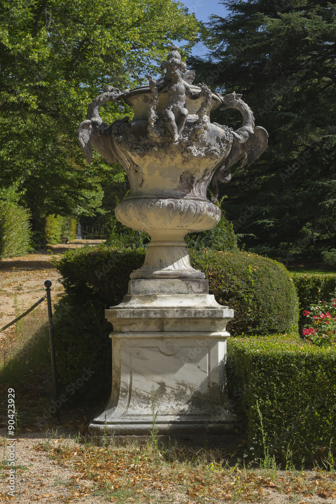 Obraz premium Stone vase, Jardines de la Granja de San Ildefonso, monuments in