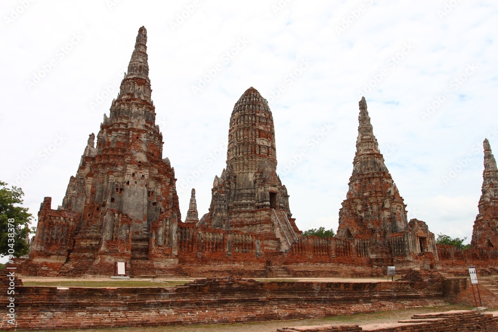 Fototapeta premium Chaiwatthanaram Temple in Ayutthaya Historical Park, Ayutthaya province, Thailand