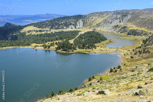 Lagunas Negra y Larga en el Parque Natural de las Lagunas de Neila  Burgos  Espa  a 