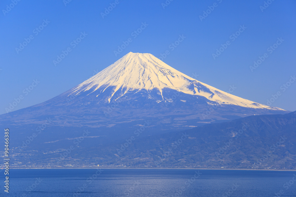 出逢い岬から望む富士山　静岡県沼津市