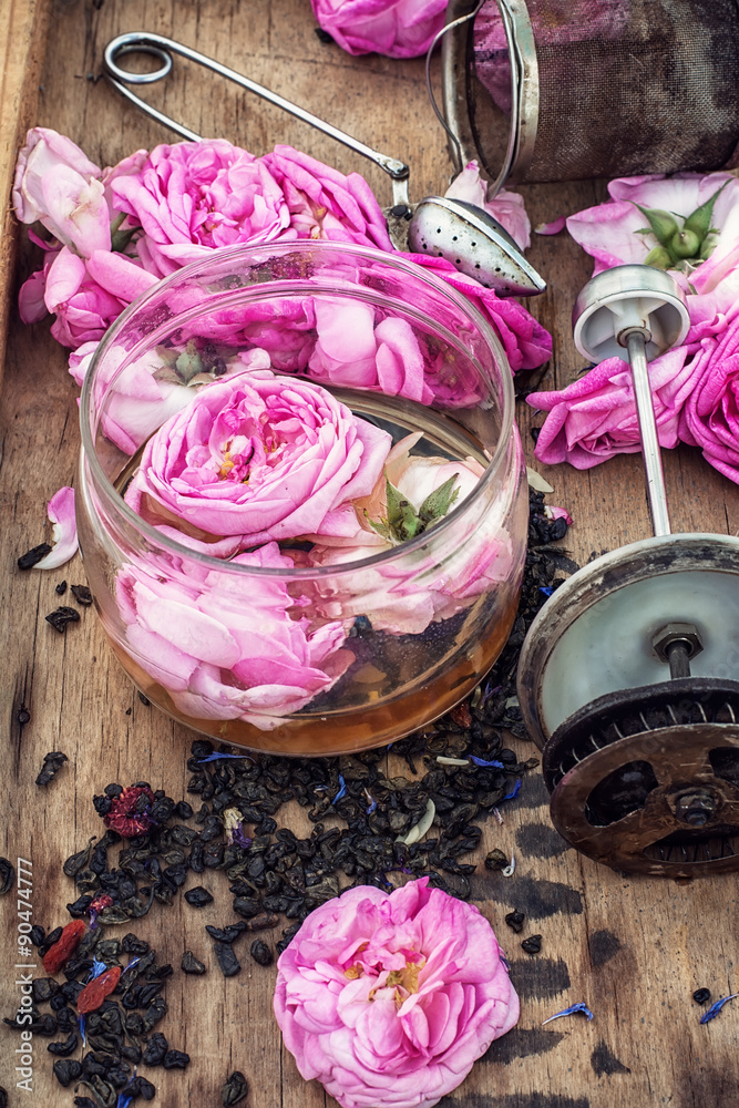 tea rose buds