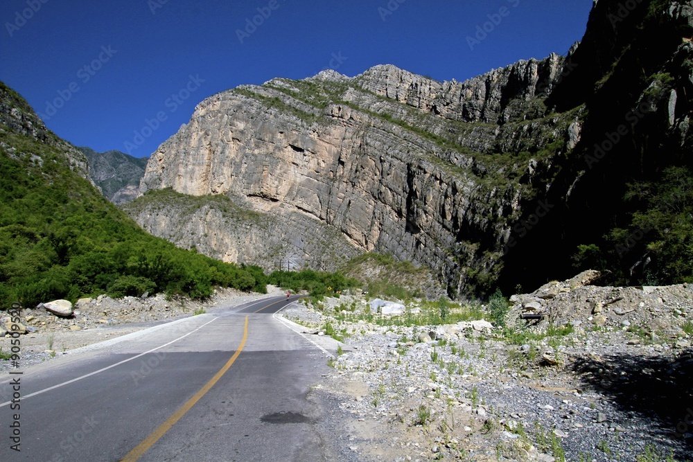 La huasteca nuevo leon, road