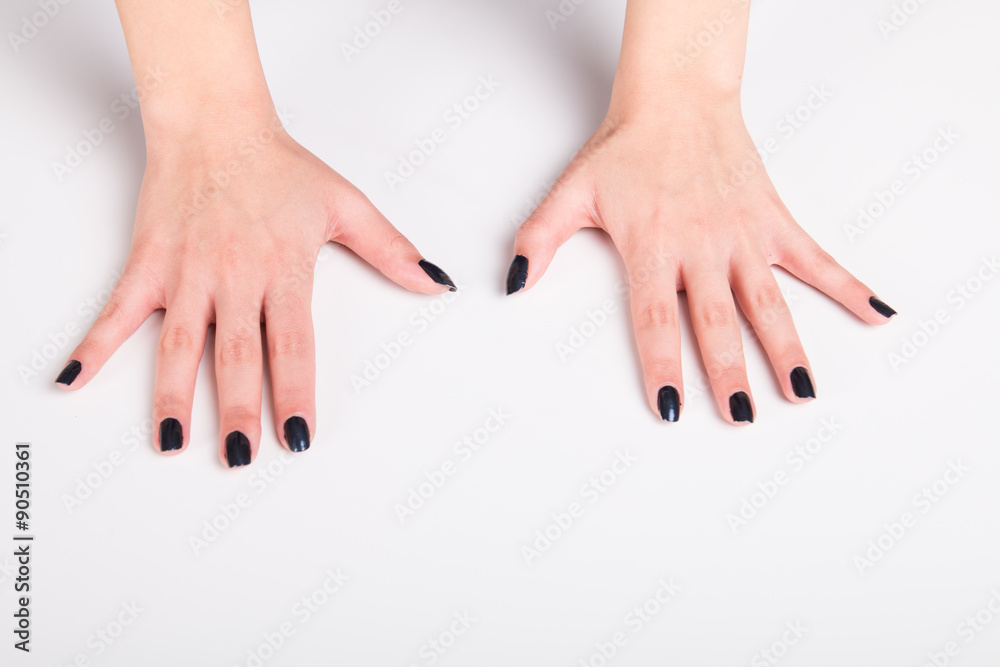 © Michal Ludwiczak - Hands and black nails