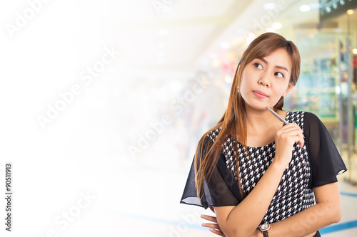 Businesswoman in the shopping mall. Free Download Businesswoman in the shopping mall. - GFXLoad