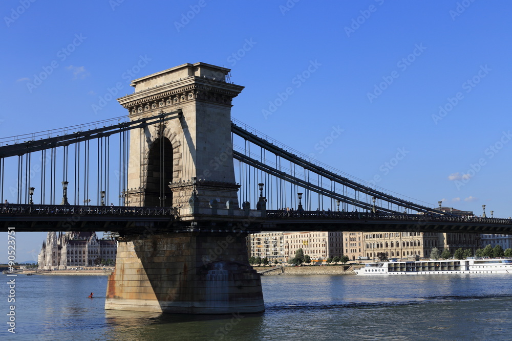 Obraz premium Chain bridge Budapest Hungary