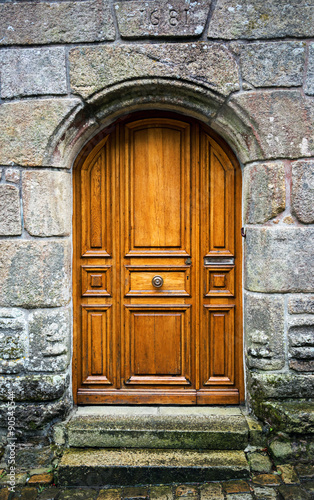 old mysterious door © ueuaphoto