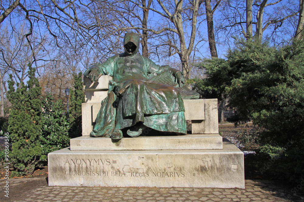 Obraz premium Statue of Anonymus in Budapest's City Park