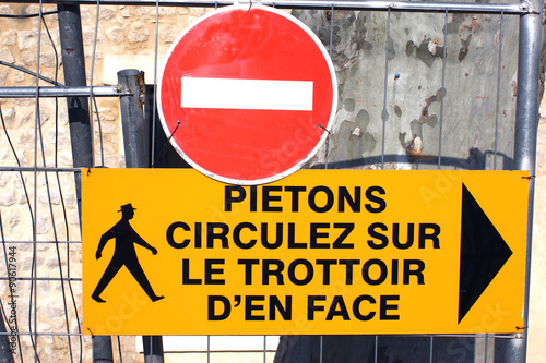 Piétons traverser