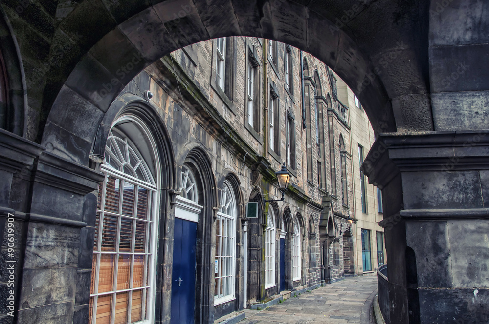Arch in the old part of Edinburgh