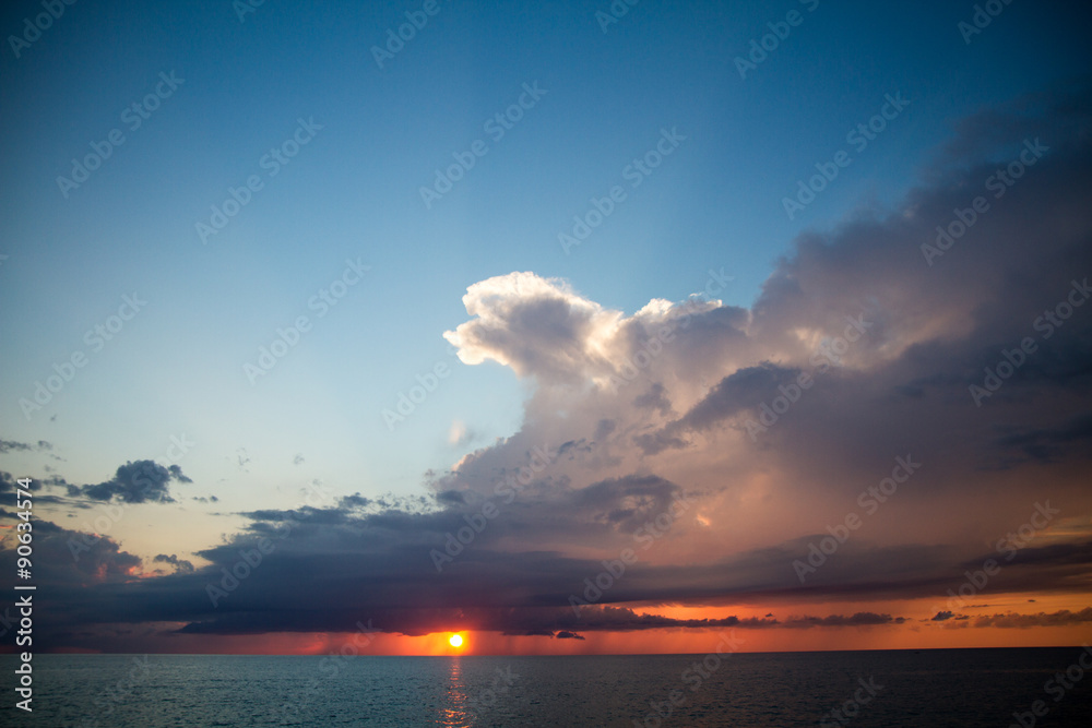 Sea View sunset! clouds and sun