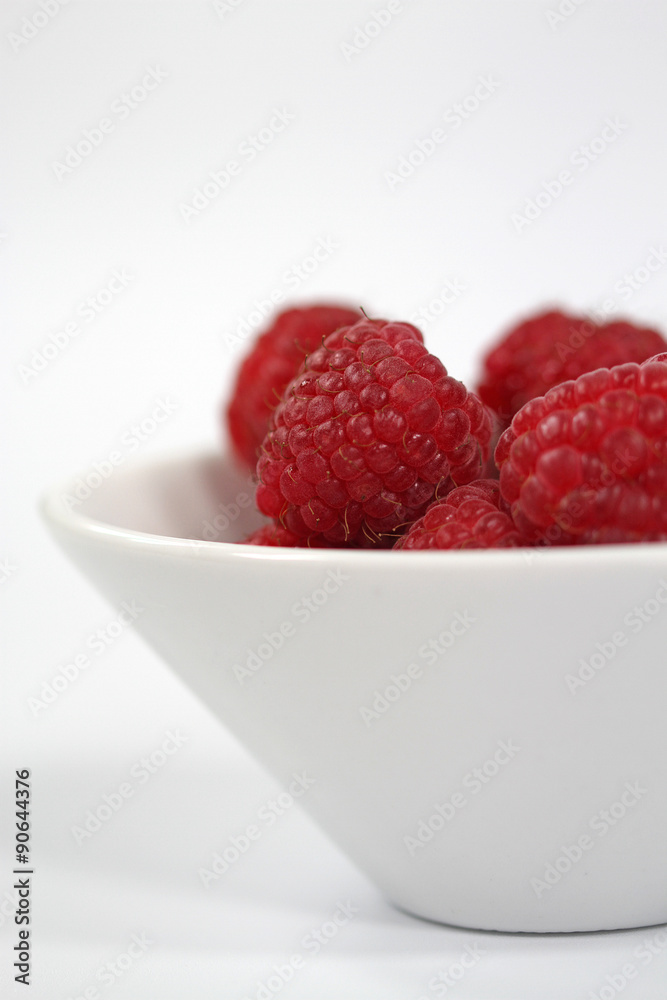 Himbeeren in Schale Himbeeren in Schale