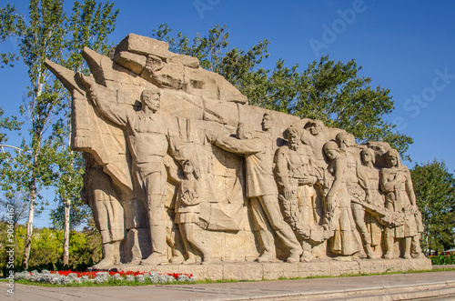 Мемориальный комплекс на Мамаевом кургане в г. Волгоград, скульптор Евгений Вучетич. Вводная композиция-горельеф «Память поколений»