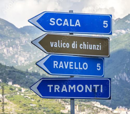 Indicazioni stradali, Costiera Amalfitana.
