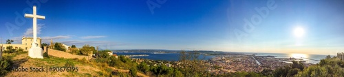 Panorama depuis le Mont Saint Clair © FredP