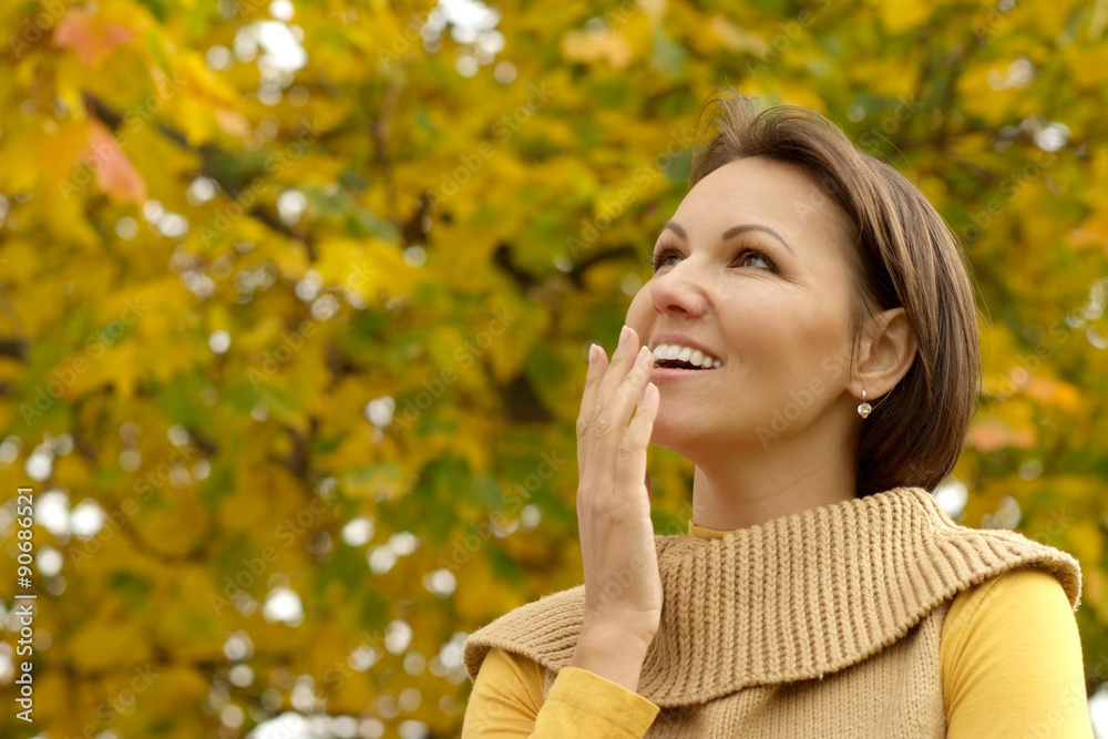 Beautiful woman in the autumn park Beautiful woman in the autumn park