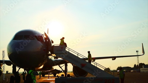 the crew of the plane lifts